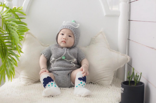 乳山宝宝揉眼睛是怎么回事 乳山宝宝揉眼睛是怎么回事